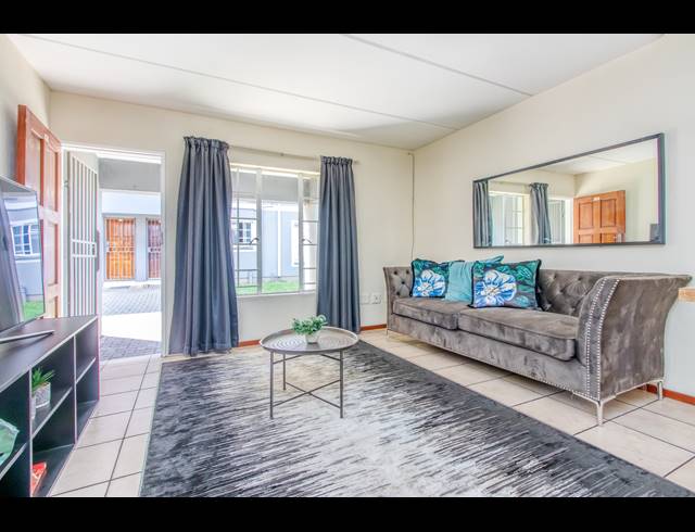 2 BEDROOM APARTMENT FOR SALE IN COMET